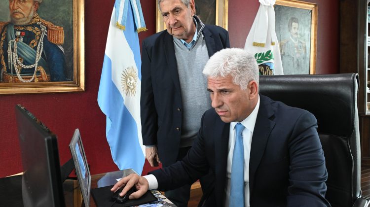 El Gobernador firmó el decreto de promulgación de la Ley de Emergencia Habitacional