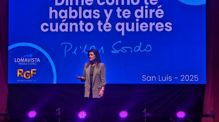 Pilar Sordo le compartió al público local claves para potenciar el amor propio