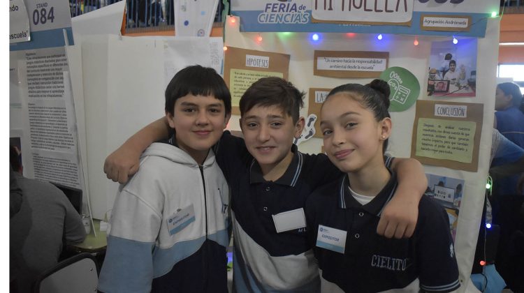 Estudiantes de la Escuela ‘Albert Einstein’ brillaron en la Feria de Ciencias
