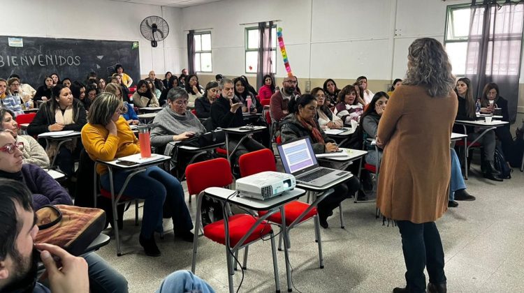 Más de 100 docentes participaron de la jornada reflexiva sobre Educación Ambiental 