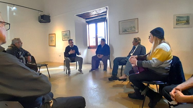 Brindaron una charla informativa para artesanos de la madera en San Francisco del Monte de Oro