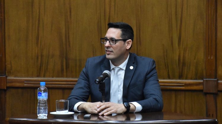 Víctor Endeiza renunció al cargo de Fiscal de Estado para asumir en el Superior Tribunal de Justicia