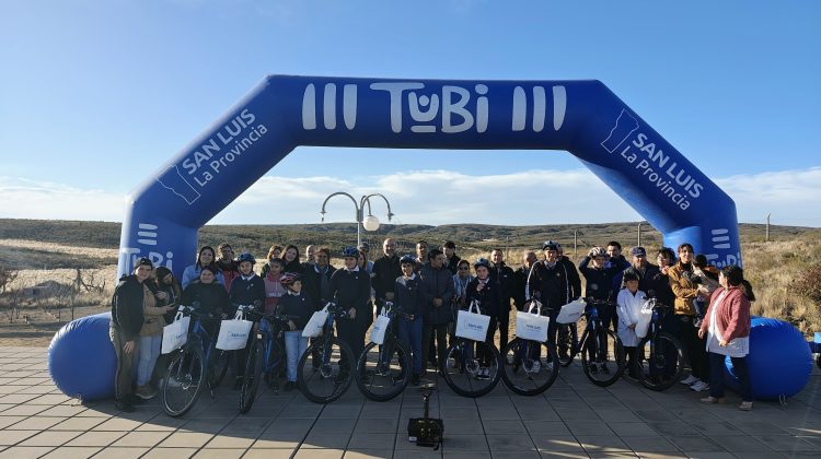 Continuaron las entregas de bicicletas a estudiantes de escuelas rurales del departamento San Martín