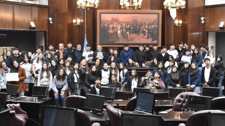 Endeiza recibió a “La 18 sobre ruedas”, un proyecto que lleva el aula a cada rincón de San Luis