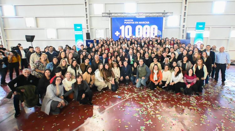 Poggi celebró con emprendedores la puesta en marcha de 10 mil proyectos productivos