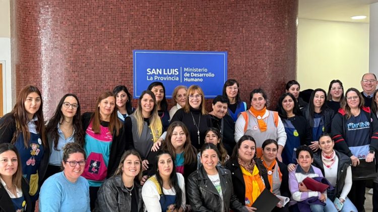 El Gobierno recibió a los ganadores del concurso de innovación socioeducativa en primera infancia 