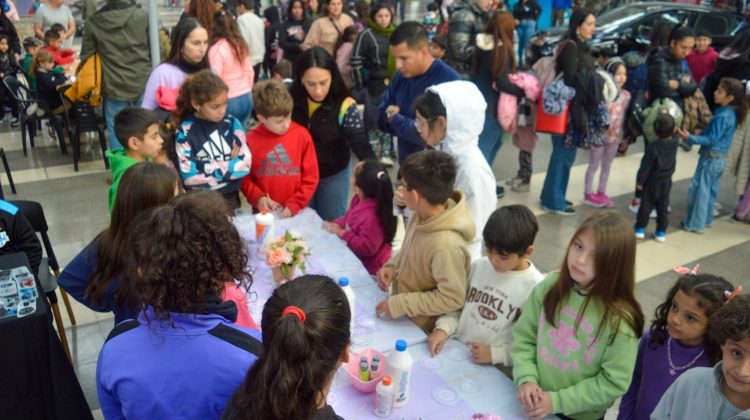Día del Niño: la EDIRO invita a los chicos a subirse al colectivo de la diversión