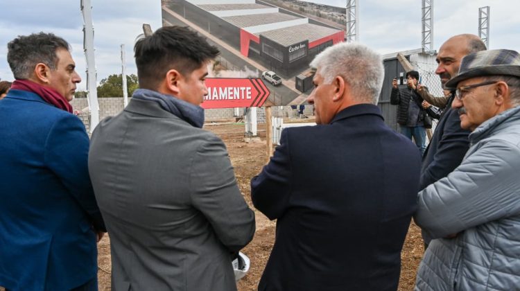 El Gobernador acompañó a la familia Castro en su nuevo proyecto de inversión