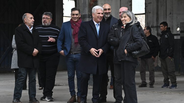 Poggi visitó el futuro laboratorio que la firma Bioendesa SA construirá en la capital