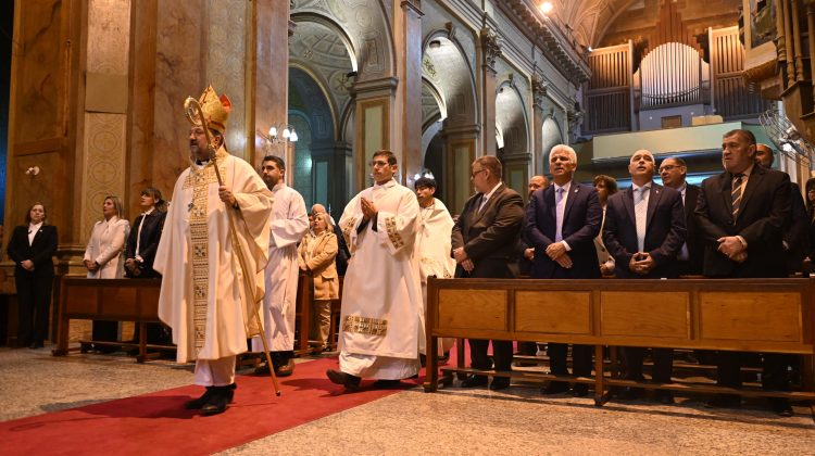 El Gobernador acompañó la misa y procesión en honor al santo patrono de San Luis