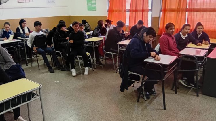 Estudiantes secundarios participaron de una charla-debate sobre derechos humanos