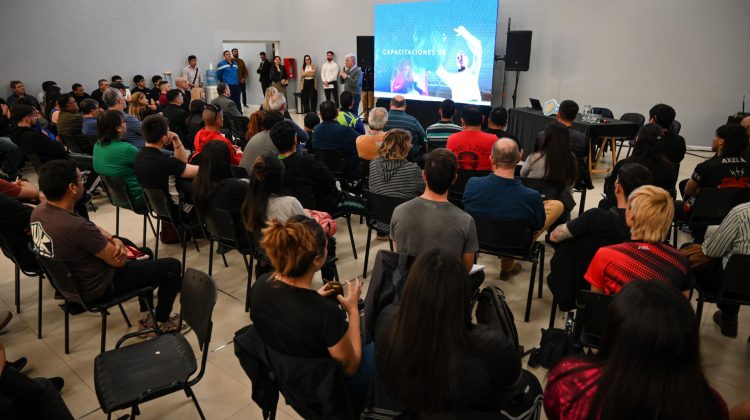 Poggi participó de la capacitación sobre fiscalización, arbitraje y reglamento de boxeo