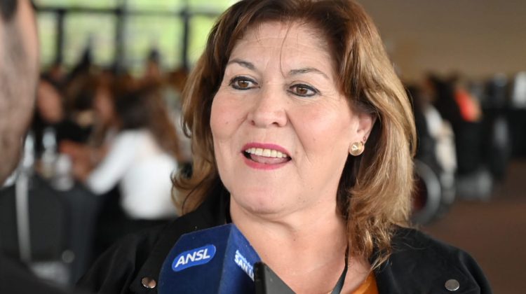 “Las mujeres somos muy inteligentes, antes no salíamos del ámbito de las amas de casa”