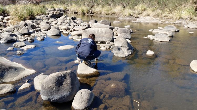 Tomaron muestras de agua del dique Antonio Esteban Agüero