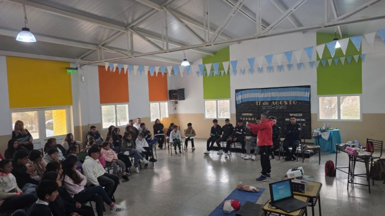 Estudiantes de Las Lagunas se capacitaron en animales ponzoñosos y primeros auxilios