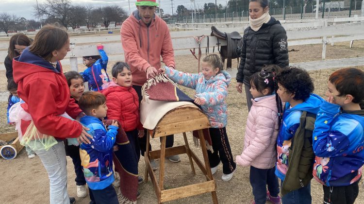 El Día del Niño se celebró en el Centro de Equinoterapia y en la Calle Angosta con juegos y arte