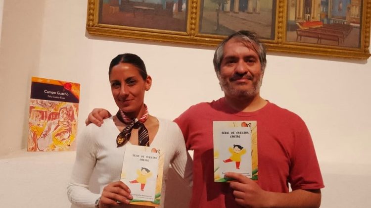 La docente Claudia Espejo presentó el libro ‘Serie de cuentos cortos’