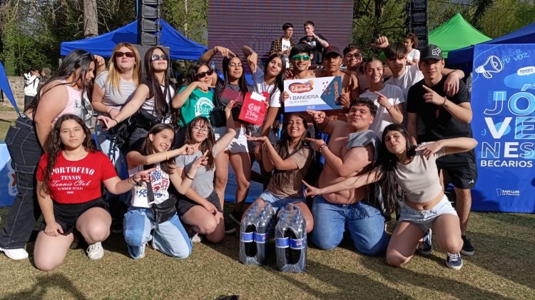 Segundo día de festejos en El Trapiche: más estudiantes y una jornada a puro encuentro