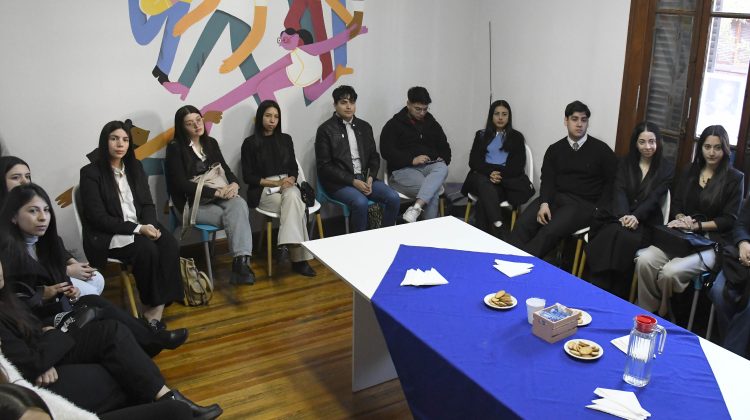Alumnos de la UC Cuyo San Luis comenzaron sus prácticas en el Ejecutivo