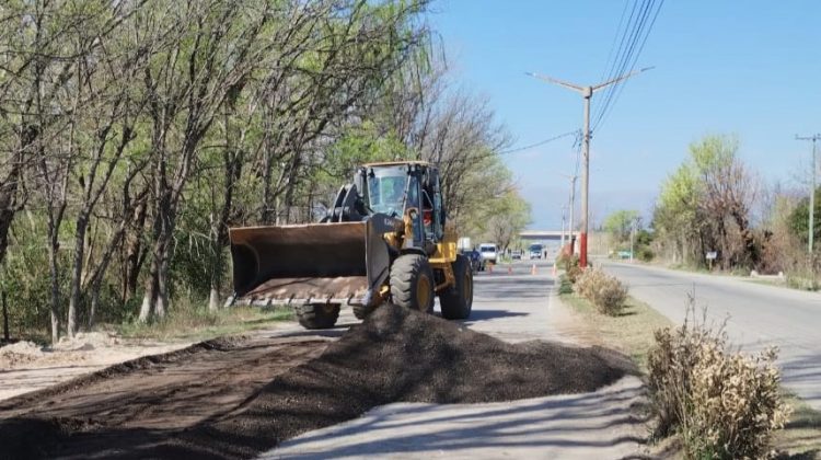 Avanza el mantenimiento vial en Represa del Carmen, Jarilla, Alto Pencoso, Santa Rosa y Luján