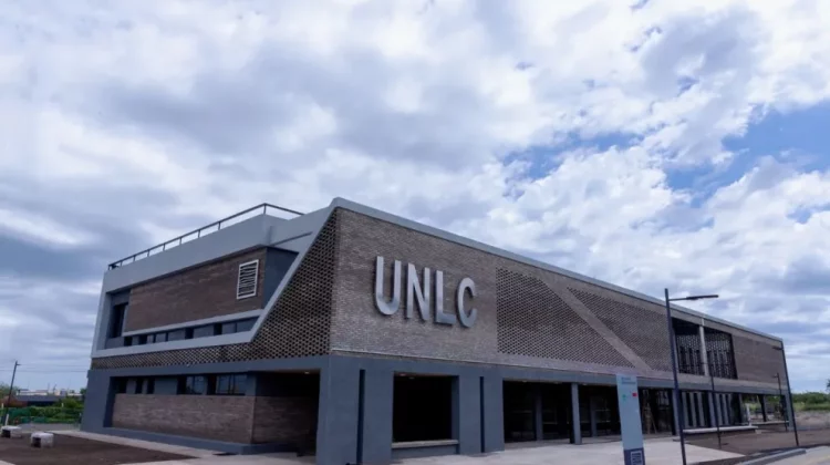 ‘BIENALSUR’ abre el espacio de arte, memoria y resistencia ‘El archivo reconfigurado’ en la UNLC