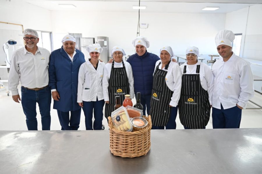 Sol Puntano: Poggi inauguró bodega, fábrica de aceite y nuevos espacios productivos para potenciar al sector agrícola