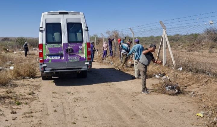 Realizaron la limpieza perimetral y de las picadas cortafuego en ‘La Metropolitana’