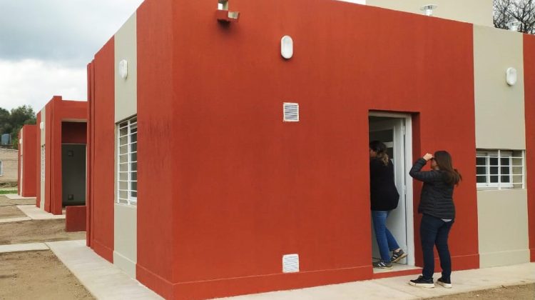 Familias de Nogolí y Saladillo están a un paso de recibir sus hogares
