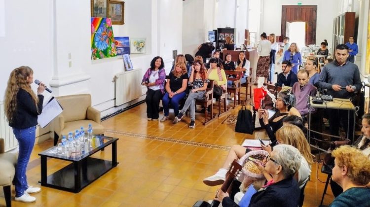 Pacientes oncológicos presentan su primera antología literaria en la Feria del Libro