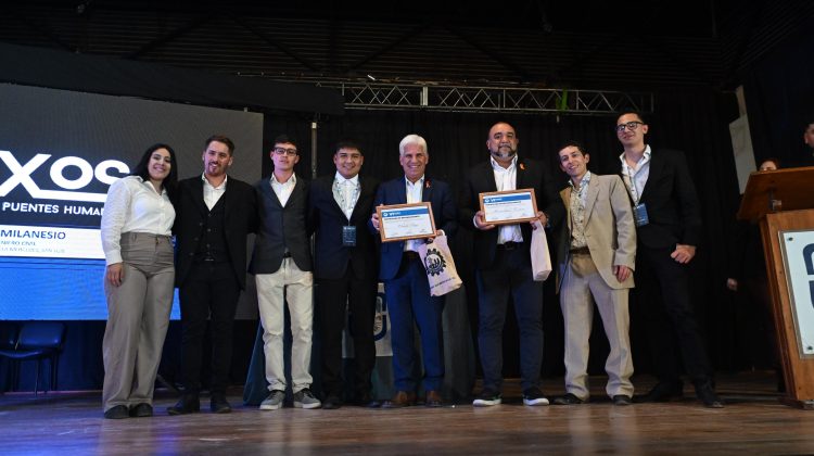 Poggi acompañó la apertura del VI Congreso Nacional de Estudiantes de Ingeniería Electromecánica
