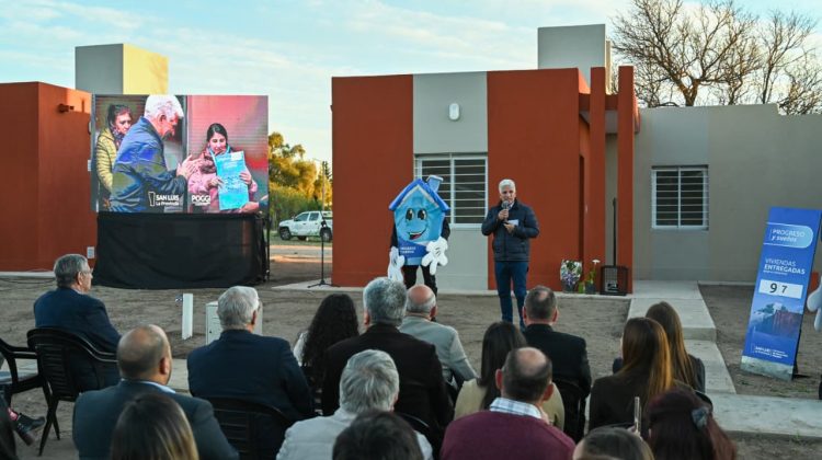 El Gobernador dio precisiones del plan de viviendas ‘Tenemos Futuro’