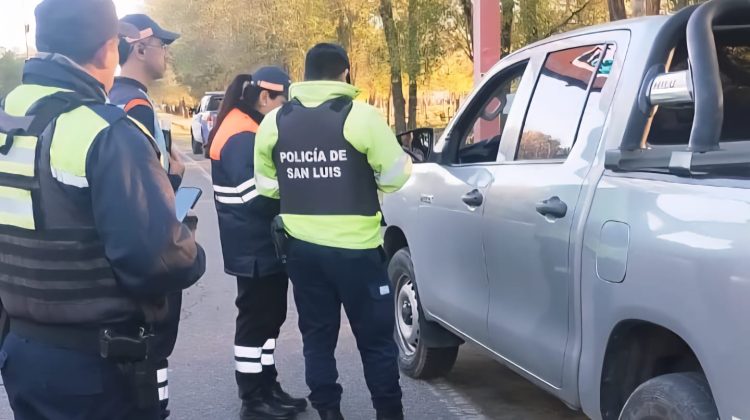 Realizaron operativos de seguridad vial en Potrero de los Funes, El Trapiche y Los Puquios