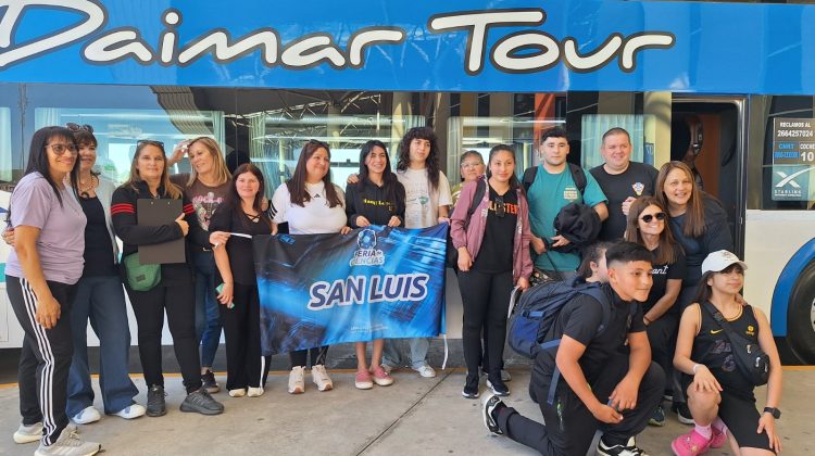 La delegación del eje Matemático partió rumbo a Misiones