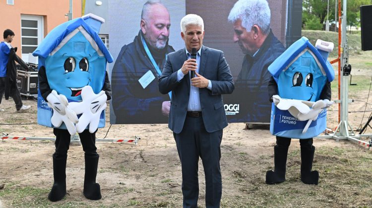 El gobernador Poggi entregará viviendas en Villa del Carmen, Villa Larca y Concarán