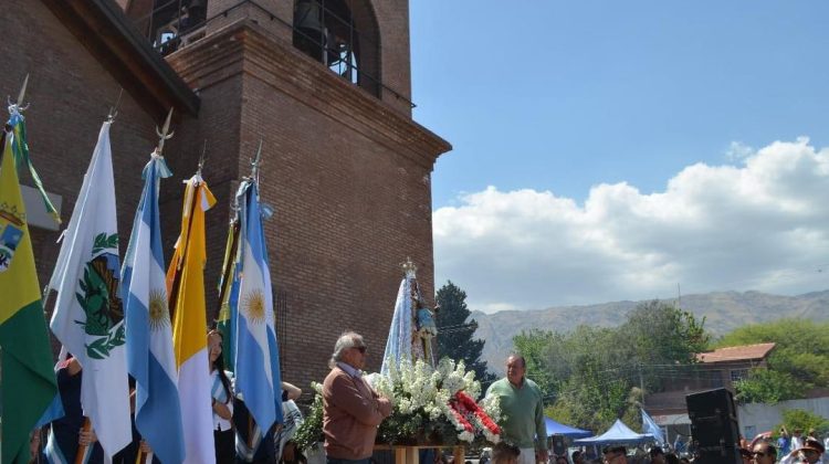 Realizan trabajos para embellecer la parroquia Nuestra Señora del Rosario