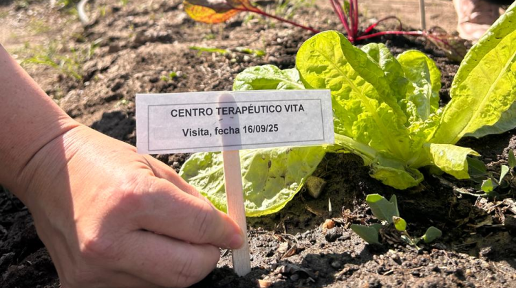 Jóvenes del Centro Vita visitaron la Granja Productiva Demostrativa Cruz de Piedra