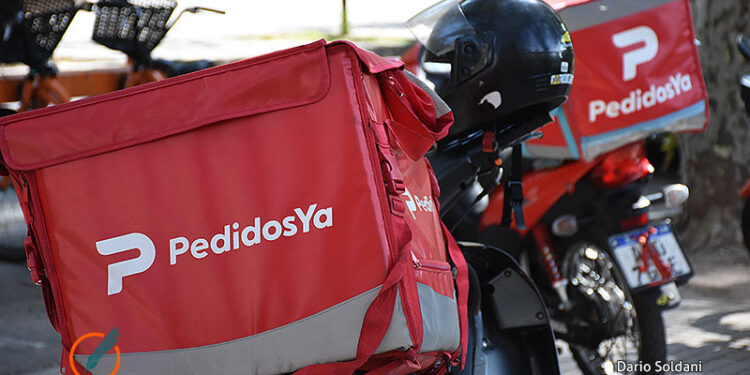 Capacitación en conducción responsable para ‘riders’ de Pedidos Ya en San Luis
