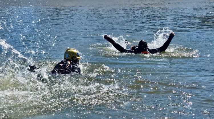 Capacitaron a brigadistas en rescate acuático en el Dique Chico 