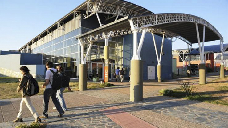 La Universidad de La Punta lanza el Taller de Robótica para Docentes
