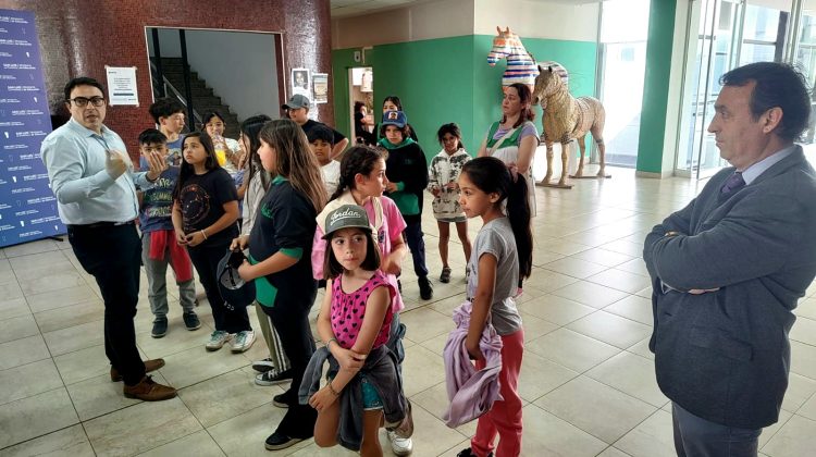 Alumnos de la EPA N°18 ‘Legado Comechingón’ conocieron el ministerio de Educación