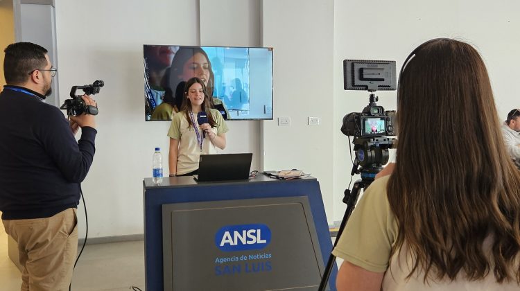CLIP brinda herramientas de comunicación en la Expo Educativa