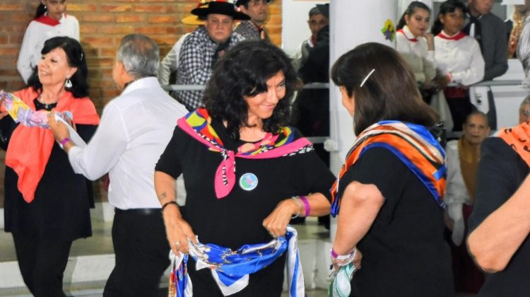 El folclore de ‘Danzarte’ hizo vibrar una vez más a la Nave Cultural