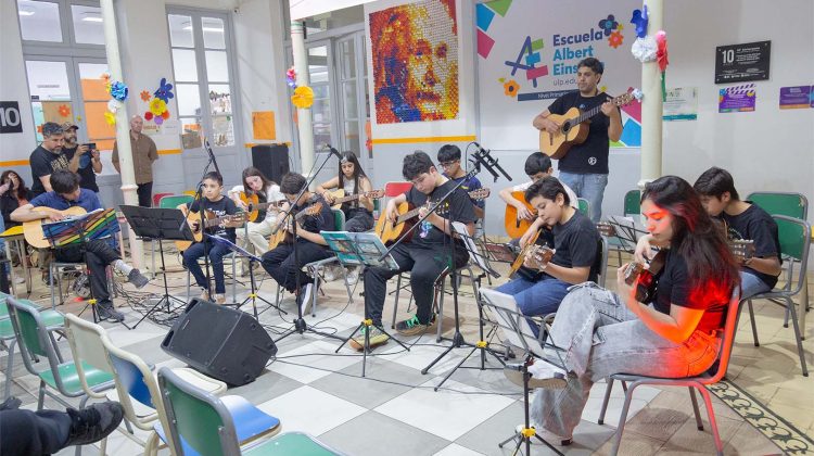 La Escuela de Música ULP continúa con el ciclo ‘Micrófono Abierto’