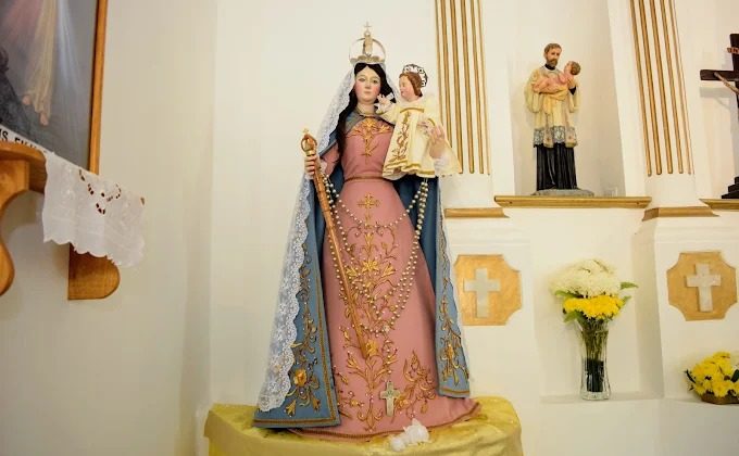 Quines: comenzó la novena en honor a la Virgen del Rosario