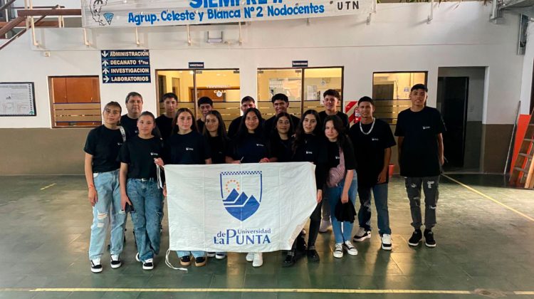 Estudiantes de Escuelas Públicas Digitales Rurales brillaron en un congreso de robótica