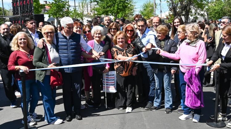 El Gobernador y el intendente Hissa inauguraron una obra de repavimentación