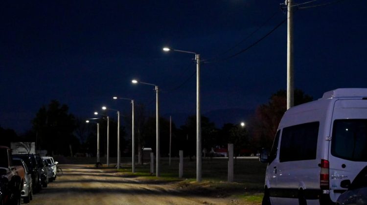 Inauguraron la obra de provisión de energía eléctrica en el barrio Estación de Ferrocarril