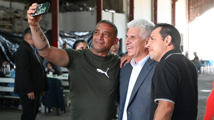 El Gobernador celebró el Día del Trabajador Vial junto a empleados provinciales