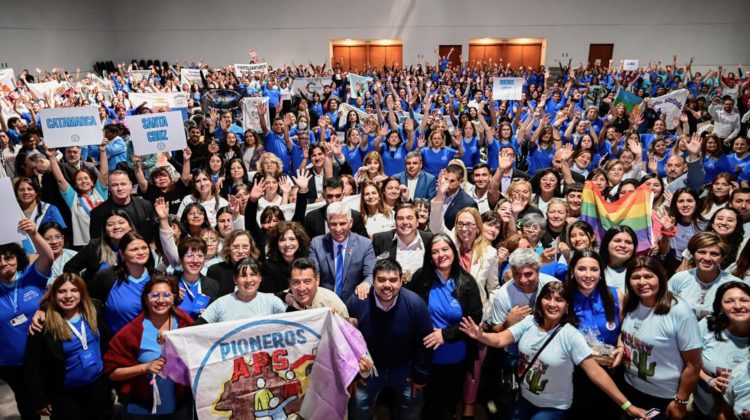 Poggi participó de la apertura de la X Convención Nacional de Agentes Sanitarios