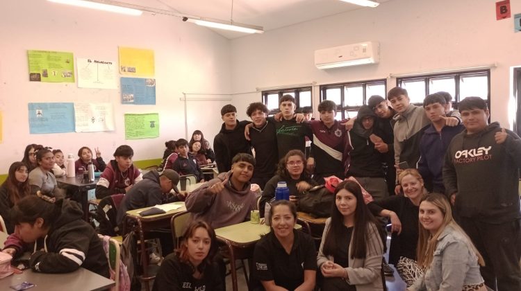 Realizaron un conversatorio con estudiantes de la EPA ‘Madre Teresa de Calcuta’